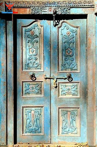 cửa nhựa có hoa văn
