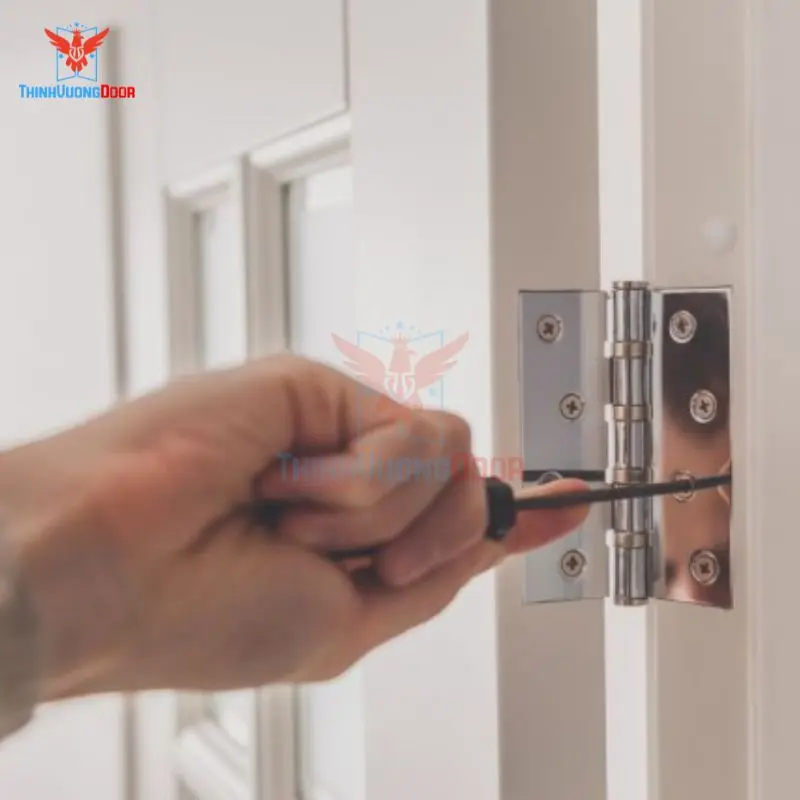 sửa cửa gỗ bị xệ