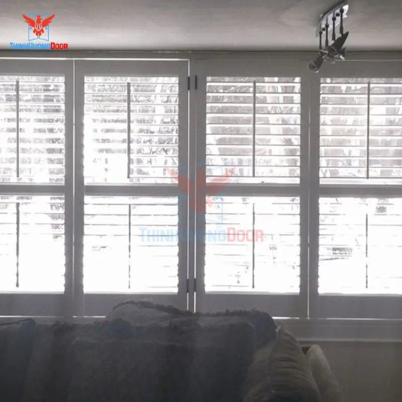 Quy trình lắp đặt và bảo dưỡng cửa sổ gỗ 4 cánh đúng cách