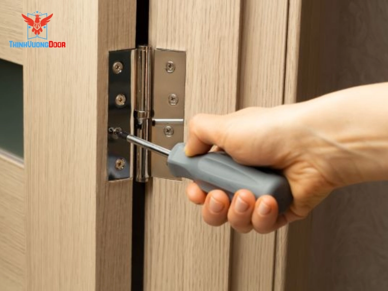Lưu ý khi chọn mua và lắp đặt cửa nhựa ABS
