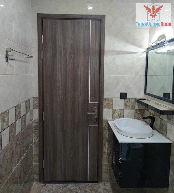 Cửa gỗ nhựa composite thường được ứng dụng làm cửa nhà tắm